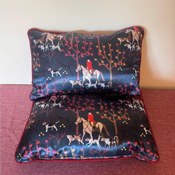 Dark Navy and Maroon Fox Hunting Horse Print Pillows with Maroon Cording - Picture 9 of 11